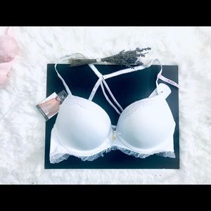 Daisy Fuentes- smooth Strappy Back White  Bra